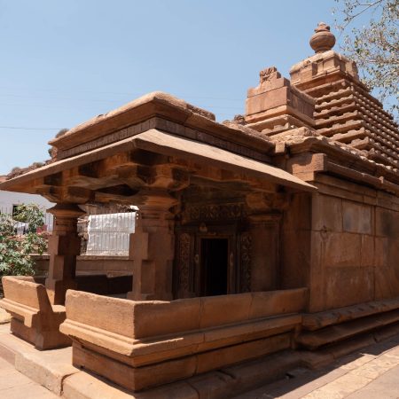 India, Badami - Mallikarjuna Temple (00:02:49)