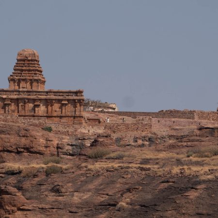 India, Badami - Shivalaya  Temple (00:01:45)