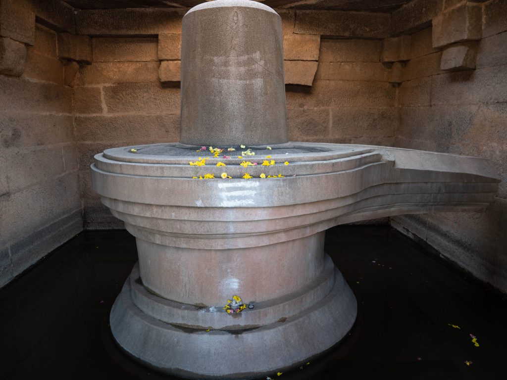 India, Karnataka, Hampi – Badavilinga temple India, Karnataka, Hampi – Badavilinga temple High-Quality Images & Videos The MCA Collection