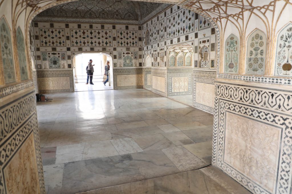 India, Rajasthan, Amer Fort- Glass Palace – Hall of Private Audience(Diwan-e-Khas) (00:03:33) High-Quality Images & Videos The MCA Collection