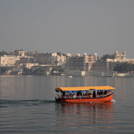 India, Rajasthan, Udaipur - City Palace (00:03:55)