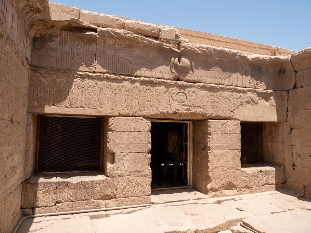 Egypt, Dendara Temple – Upper level High-Quality Images & Videos The MCA Collection