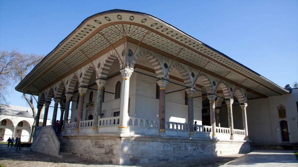 Turkey, Marmara, Istanbul, Topkapi palace – Audience Chamber (00:01:18) Turkey, Marmara, Istanbul, Topkapi palace – Audience Chamber (00:01:18) High-Quality Images & Videos The MCA Collection