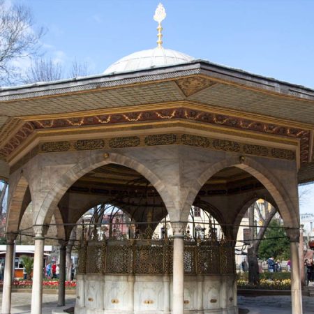 Turkey, Marmara, Istanbul, fountain (Shadrivan) in front of Hagia Sophia