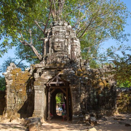 Cambodia, Angkor - Ta Som Temple (00:02:10)