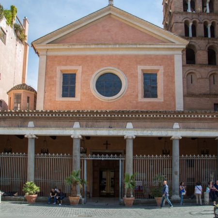 Italy, Rome - Basilica of Saint Lawrence in Lucina (00:04:05)