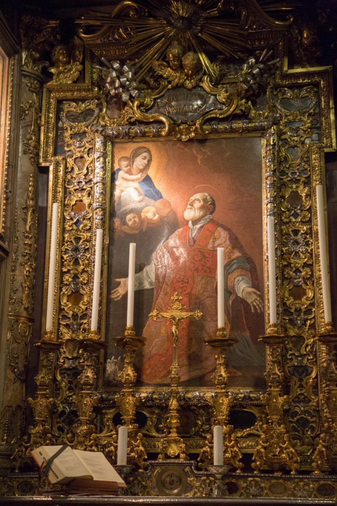 Italy, Rome, Chiesa Nuova – Santa Maria in Vallicella – Red room relics of Saint Philip Neri High-Quality Images & Videos The MCA Collection
