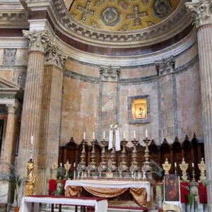 Italy, Rome, Pantheon – High altar High-Quality Images & Videos The MCA Collection