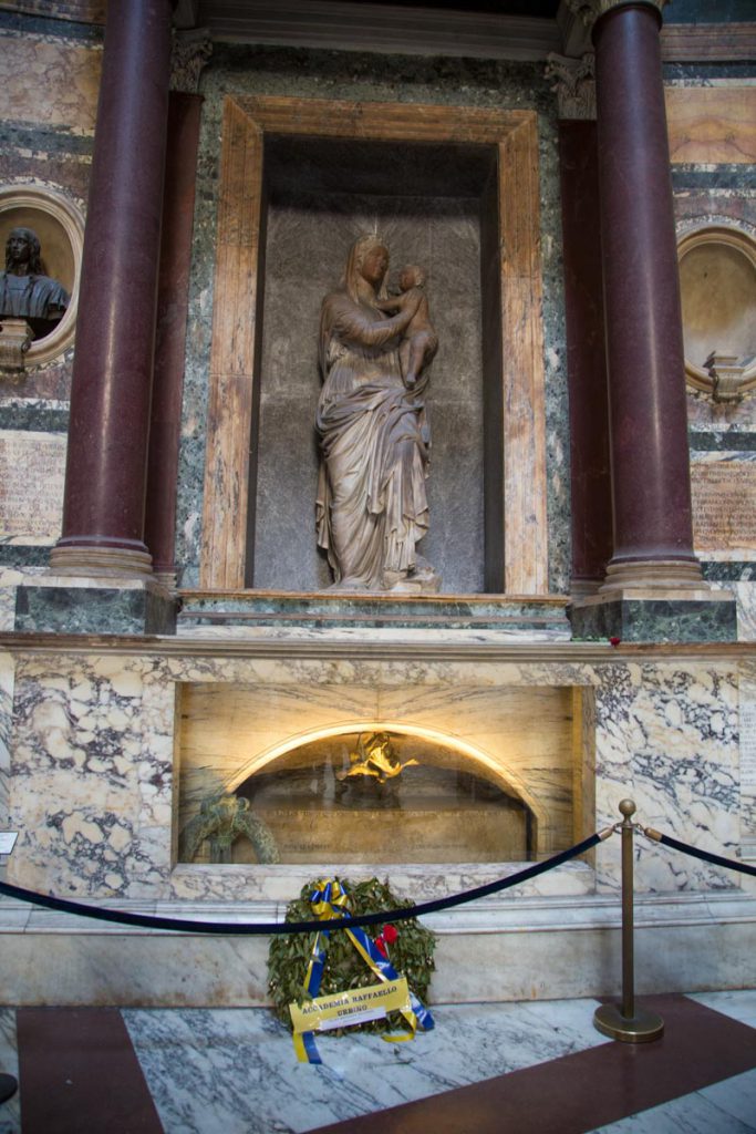 Italy, Rome, Pantheon – Tomb of Raphael High-Quality Images & Videos The MCA Collection