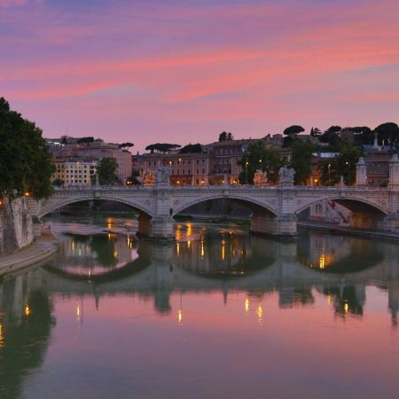 Italy, Rome - Sant'Angelo Bridge (00:02:04)
