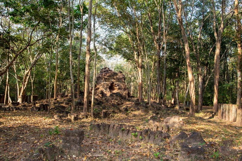 Thailand, Kamphaeng Phet – Wat Mamuang Ngam (00:00:17) High-Quality Images & Videos The MCA Collection