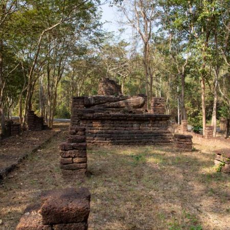 Thailand, Kamphaeng Phet - Wat Rim Tang (00:00:16)