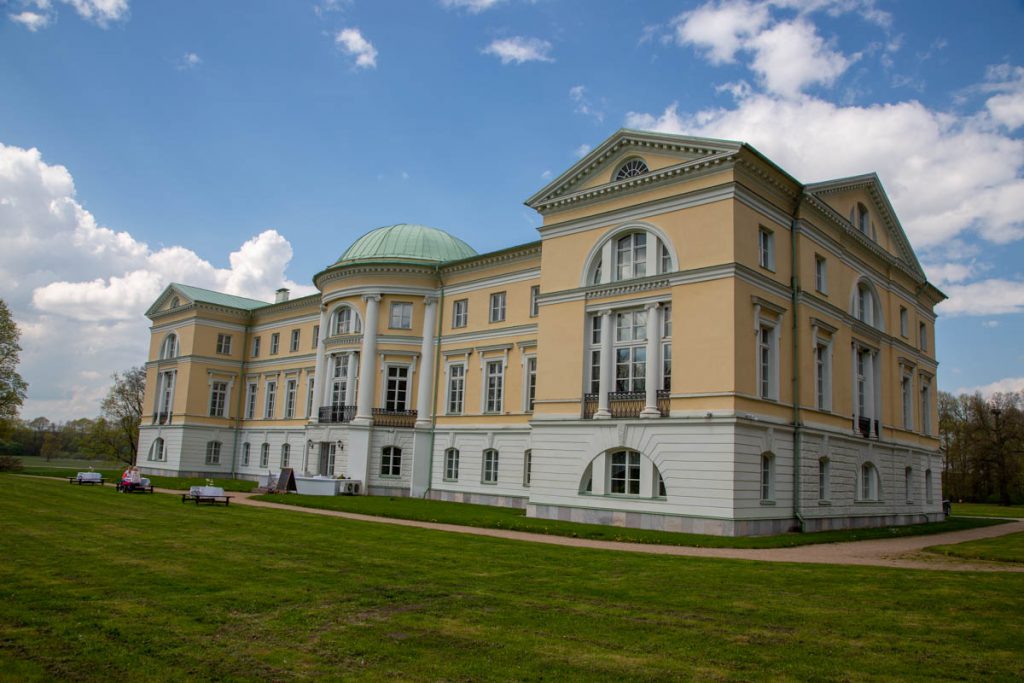 Latvia, Mezotne Palace – Facade – Neoclassical High-Quality Images & Videos The MCA Collection