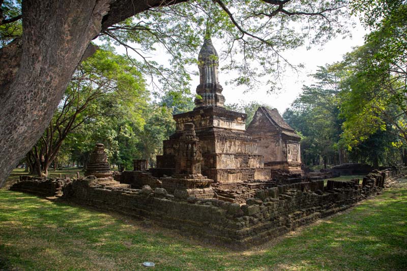 Thailand, Si Satchanalai – Wat Suan Kaeo Uttayan Noi High-Quality Images & Videos The MCA Collection