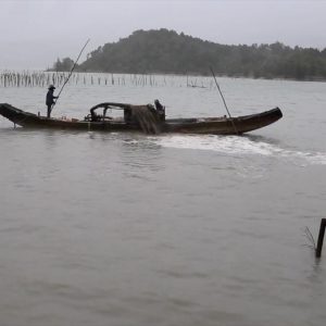 Vietnam, traditional work – mud pumping High-Quality Images & Videos The MCA Collection