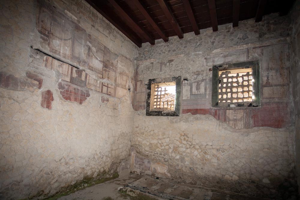 Italy, Herculaneum – House of the Alcove High-Quality Images & Videos The MCA Collection