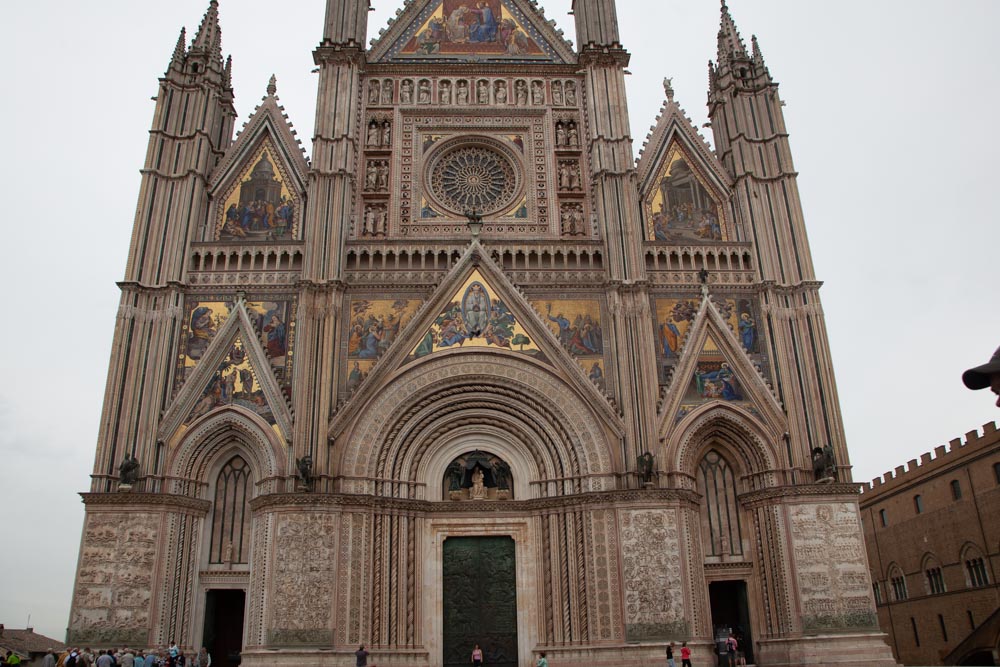 Italy, Orvieto Cathedral – facade Italy, Orvieto Cathedral – facade High-Quality Images & Videos The MCA Collection