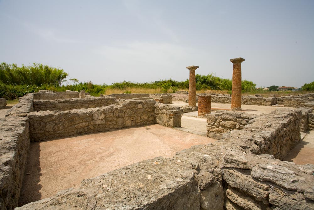 Italy, Paestum – Buildings High-Quality Images & Videos The MCA Collection