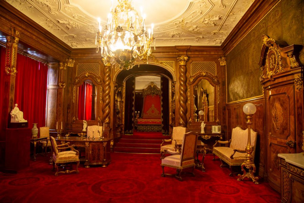 Romania, Peles Castle – Living room – Renaissance High-Quality Images & Videos The MCA Collection