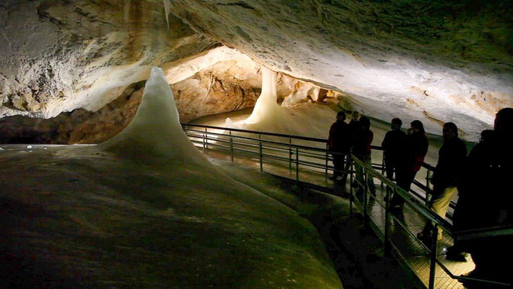 Slovakia, Ice Caves Demanovska and Dobsinska (00:04:21) Slovakia, Ice Caves Demanovska and Dobsinska (00:04:21) High-Quality Images & Videos The MCA Collection