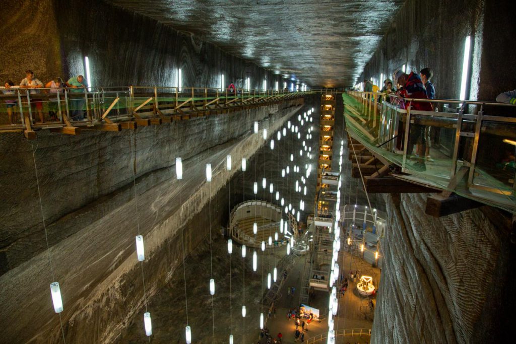 Romania, Turda salt mines (00:04:28) Romania, Turda salt mines (00:04:28) High-Quality Images & Videos The MCA Collection