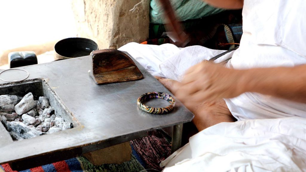 India, Madhya Pradesh – Traditional – Making bracelets High-Quality Images & Videos The MCA Collection