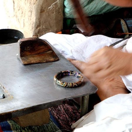 India, Madhya Pradesh - Traditional - Making bracelets