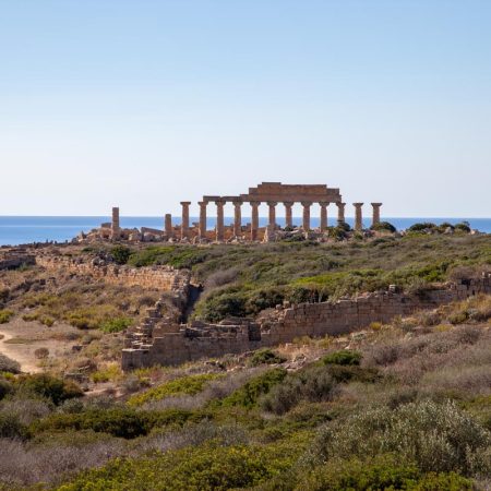 Italy, Sicily – Selinunte fortifications (00:01:45) Italy, Sicily - Selinunte fortifications (00:01:45)