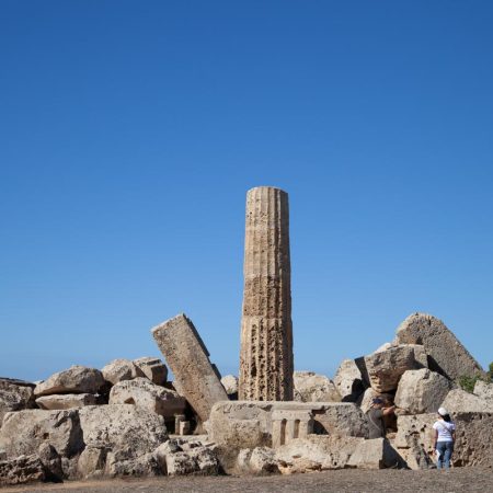 Italy, Sicily – Selinunte Temple F – Athena or Dionysus (00:01:09) Italy, Sicily - Selinunte Temple F - Athena or Dionysus (00:01:09)