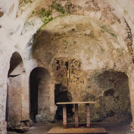 Italy, Sicily - Syracuse, Church of San Giovanni(Sain John the Evangelist)- Catacomb (00:00:19)