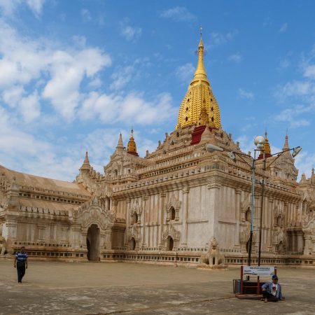 Myanmar, Bagan - Ananda Temple (00:05:44)