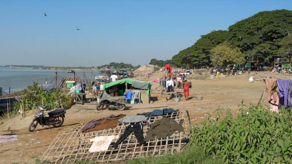 Myanmar, Irrawaddy river – Traditional – Laundry drying High-Quality Images & Videos The MCA Collection