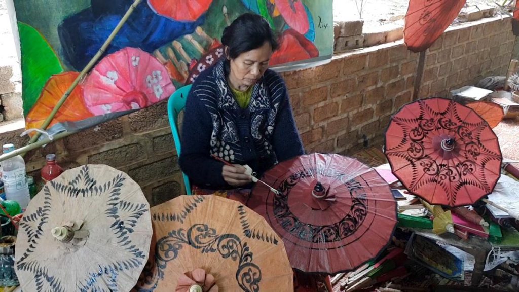 Myanmar, Pindaya – traditional – Umbrella production High-Quality Images & Videos The MCA Collection