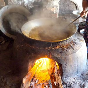 Myanmar, traditional – Inle Lake – Preparation sweets from sugar cane High-Quality Images & Videos The MCA Collection