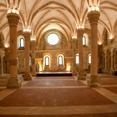 Portugal,  Alcobaca Monastery - Refrectory (00:01:53)