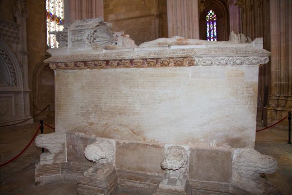 Portugal,  Batalha Monastery - Tombs (00:02:20)