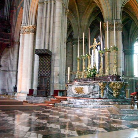 France, Reims Cathedral - Altar (00:00:20)