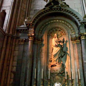 France, Reims Cathedral – Chapel 5 (00:00:20) High-Quality Images & Videos The MCA Collection