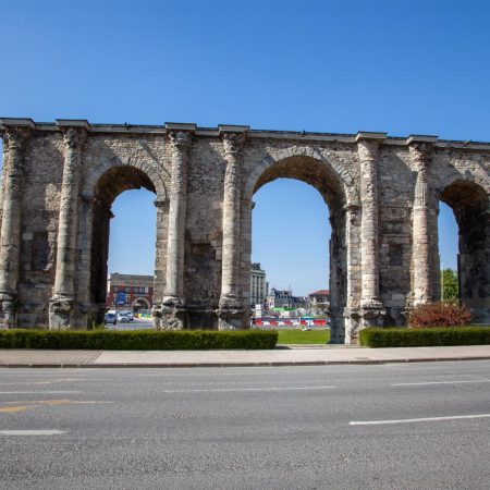 Reims, Roman Mars triumphal Arch (00:00:18)
