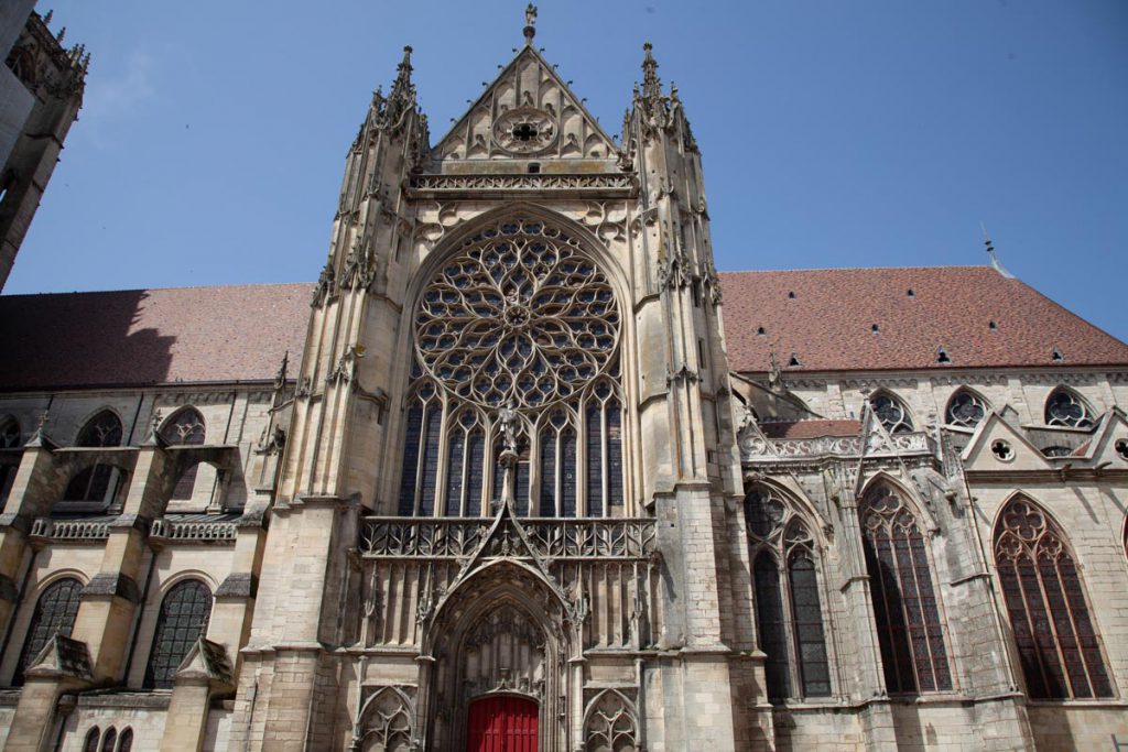 France, Sens Cathedral High-Quality Images & Videos The MCA Collection