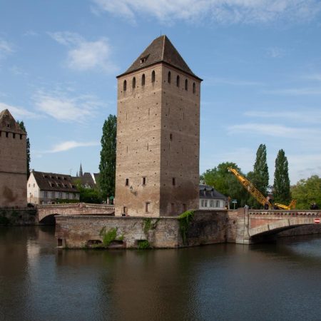 Strasbourg, Medieval towers (Ponts Couverts) (00:00:15)