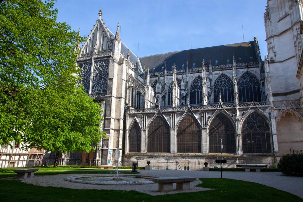 France, Troyes Cathedral (Cathédrale Saint-Pierre-et-Saint-Paul de Troyes) (00:01:22) High-Quality Images & Videos The MCA Collection
