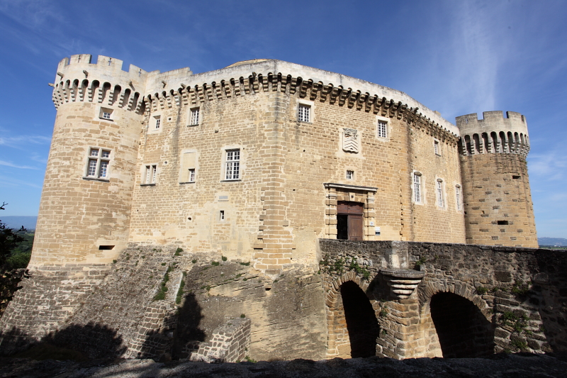 France, Château de Suze-la-Rousse High-Quality Images & Videos The MCA Collection