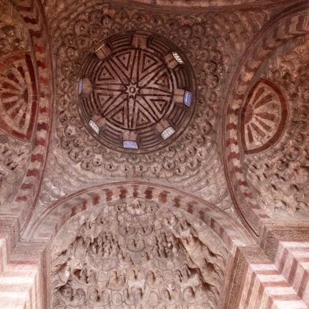 Egypt, Cairo - Mosque and Madrasa of Sultan Hassan - Vestibule (00:00:36)
