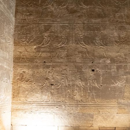 Egypt, Edfu Temple - Chambers (00:03:31)