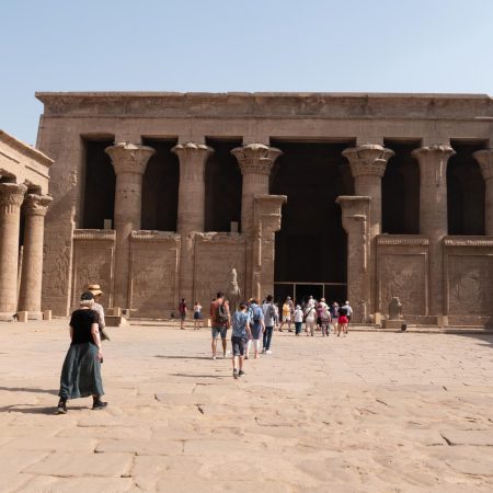 Egypt, Edfu Temple – Hypostyle Hall (00:02:37) Egypt, Edfu Temple - Hypostyle Hall (00:02:37)