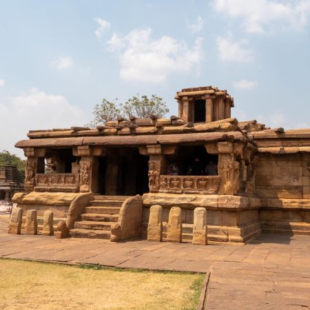 India, Karnataka, Aihole – Lad Khan Temple (00:01:34) India, Karnataka, Aihole - Lad Khan Temple (00:01:34)