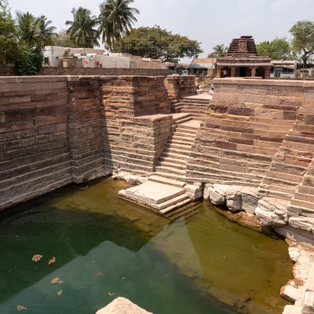 India, Karnataka, Aihole – Pushkarni (00:01:12) India, Karnataka, Aihole - Pushkarni (00:01:12)