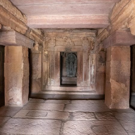India, Karnataka, Aihole – Suryanarayana Temple (00:02:27) India, Karnataka, Aihole - Suryanarayana Temple (00:02:27)