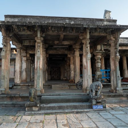 India, Karnataka, Belur - Chennakeshava Temple complex - Calyan Mandapa Temple (00:00:27)